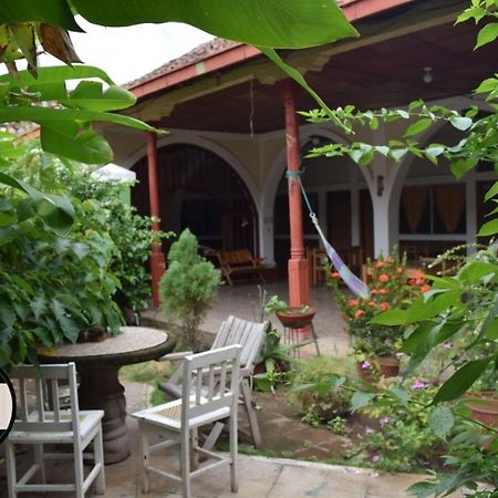 Casa Lucys Hostal Granada Buitenkant foto